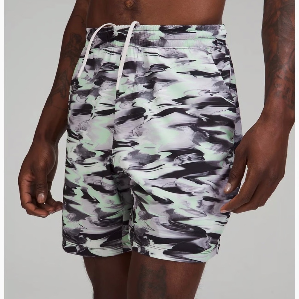 Lululemon Mens Pace Breaker Linerless Athletic Shorts 7” Paint Glide Green Black - Picture 2 of 9